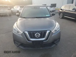 2020 Nissan Kicks S z VIN 3N1CP5BV2LL543326, wystawiony jako Copart lot #44698595 z przebiegiem 69 806 mil mil oraz Czysty tytuł • Clean title. Historia ofert i sprzedaży dostępna na DreamBid. Obrazek 5.