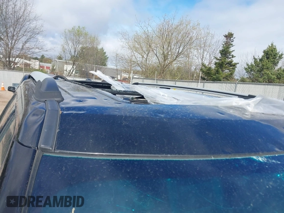 2014 Ford Explorer XLT with VIN 1FM5K8D8XEGB33891, listed as a IAAI auction lot 42143059 with 180,255 mi miles and . Bid and sale history available at carsss.com. Image 17.