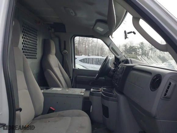 2011 Ford Econoline Cargo Van Commercial with VIN 1FTNE2EL6BDA76582, listed as a IAAI auction lot 41088478 with 105,002 mi miles. Bid and sale history available at carsss.com. Image 5.