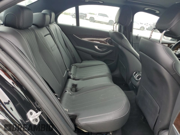 2021 Mercedes-Benz E-Class E 350 with VIN W1KZF8DB8MA929939, listed as a Copart auction lot 49995855 with 41,840 mi miles and Clean Title. Bid and sale history available at carsss.com. Image 10.