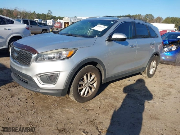 2016 Kia Sorento LX with VIN 5XYPG4A3XGG103330, listed as a IAAI auction lot 41396280 with 181,895 mi miles. Bid and sale history available at carsss.com. Image 2.
