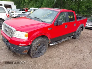 2005 Ford F-150 XLT z VIN 1FTPW14575FA50780, wystawiony jako IAAI lot #42338011 z przebiegiem 183 463 mil mil oraz . Historia ofert i sprzedaży dostępna na DreamBid. Obrazek 2.