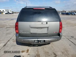 2007 GMC Yukon XL SLT with VIN 1GKFC16047J260991, listed as a Copart auction lot 43289595 with 201,627 mi miles and Salvage Title. Bid and sale history available at carsss.com. Image 6.