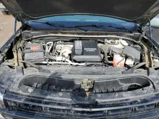 2023 Chevrolet Suburban RST with VIN 1GNSKEKT4PR348517, listed as a Copart auction lot 47583295 with 40,813 mi miles and Clean title. Bid and sale history available at DreamBid. Image 12.