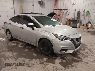 2020 Nissan Versa S z VIN 3N1CN8DV4LL893447, wystawiony jako IAAI lot #41309333 z przebiegiem 98 245 mil mil oraz . Historia ofert i sprzedaży dostępna na DreamBid. Obrazek 1.