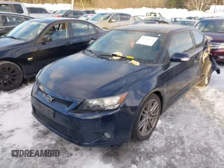 2011 Scion tC z VIN JTKJF5C78B3018653, wystawiony jako IAAI lot #41588371 z przebiegiem 143 038 mil mil oraz . Historia ofert i sprzedaży dostępna na DreamBid. Obrazek 2.
