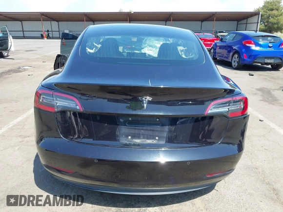 2018 Tesla Model 3 Long Range Battery z VIN 5YJ3E1EA2JF095525, wystawiony jako IAAI lot #42148713 z przebiegiem Nie podano mil oraz . Historia ofert i sprzedaży dostępna na DreamBid. Obrazek 15.
