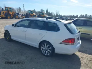 2012 Volkswagen Jetta SportWagen TDI with VIN 3VWPL7AJ8CM652661, listed as a IAAI auction lot 41670941 with 193,334 mi miles. Bid and sale history available at carsss.com. Image 3.