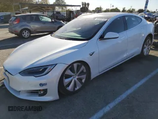 2021 Tesla Model S Long Range Plus z VIN 5YJSA1E27MF427415, wystawiony jako Copart lot #88558815 z przebiegiem 50 050 mil mil oraz Szkoda całkowita • Salvage title. Historia ofert i sprzedaży dostępna na DreamBid. Obrazek 1.