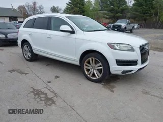 2014 Audi Q7 Premium Plus z VIN WA1LGAFE5ED002032, wystawiony jako IAAI lot #42189630 z przebiegiem 163 746 mil mil oraz . Historia ofert i sprzedaży dostępna na DreamBid. Obrazek 1.