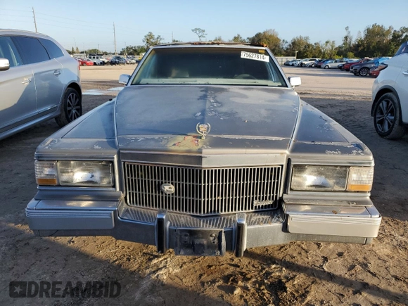 1990 Cadillac Brougham z VIN 1G6DW5472LR711206, wystawiony jako Copart lot #75627814 z przebiegiem Nie podano mil oraz Nie do naprawy. Historia ofert i sprzedaży dostępna na DreamBid. Obrazek 5.