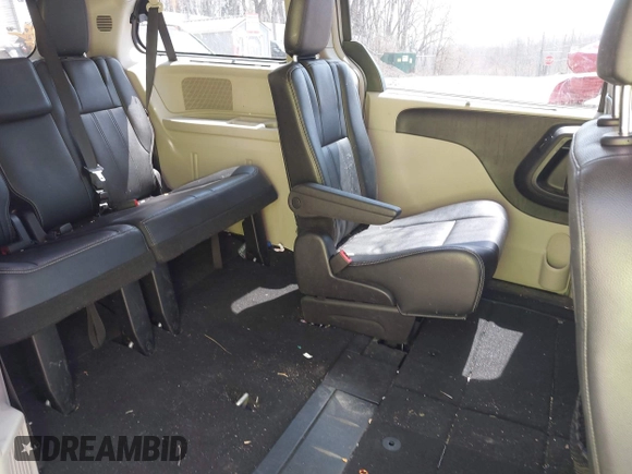 2016 Chrysler Town & Country Touring with VIN 2C4RC1BGXGR149949, listed as a IAAI auction lot 42074695 with 52,644 mi miles. Bid and sale history available at carsss.com. Image 8.