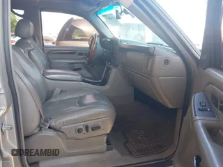 2005 Cadillac Escalade EXT with VIN 3GYEK62N55G191729, listed as a IAAI auction lot 41980605 with 224,349 mi miles. Bid and sale history available at carsss.com. Image 5.