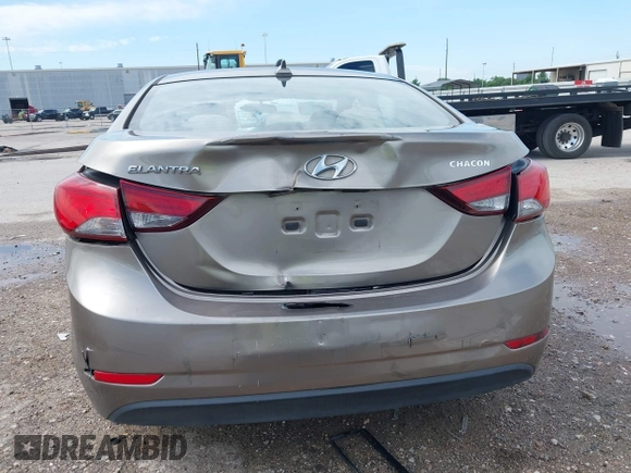 2016 Hyundai Elantra SE z VIN 5NPDH4AEXGH797608, wystawiony jako IAAI lot #42432065 z przebiegiem 139 861 mil mil oraz . Historia ofert i sprzedaży dostępna na DreamBid. Obrazek 16.