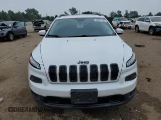 2017 Jeep Cherokee High Altitude with VIN 1C4PJMDS3HW584059, listed as a Copart auction lot 59781395 with 69,878 mi miles and Salvage title. Bid and sale history available at DreamBid. Image 5.