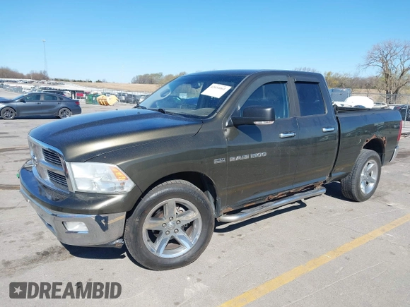 2012 Ram 1500 Lone Star z VIN 1C6RD7GT0CS191522, wystawiony jako IAAI lot #42034061 z przebiegiem 288 828 mil mil oraz . Historia ofert i sprzedaży dostępna na DreamBid. Obrazek 2.