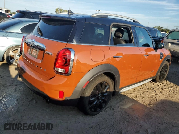 2017 MINI Countryman Cooper S with VIN WMZYT5C34H3D80809, listed as a Copart auction lot 73849884 with 0 mi miles and Salvage Title. Bid and sale history available at carsss.com. Image 3.