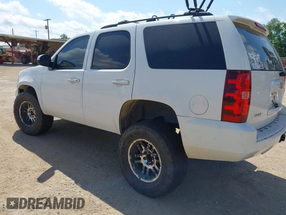 2012 Chevrolet Tahoe LS z VIN 1GNSCAE02CR230483, wystawiony jako IAAI lot #42071934 z przebiegiem 169 050 mil mil oraz . Historia ofert i sprzedaży dostępna na DreamBid. Obrazek 3.