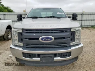 2017 Ford F-350 Platinum с VIN 1FT8W3BT1HEC67138, выставлен на аукционе Copart как лот 58471145 с пробегом 152 278 миль миль и Списание • Salvage title. История ставок и продаж доступна на DreamBid. Изображение 5.
