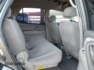 2003 Toyota Sequoia SR5 with VIN 5TDZT34A33S183141, listed as a IAAI auction lot 42107895 with 157,211 mi miles and . Bid and sale history available at DreamBid. Image 8.