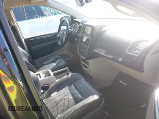 2012 Chrysler Town & Country Touring L with VIN 2C4RC1CG4CR163287, listed as a IAAI auction lot 41924835 with 211,461 mi miles and . Bid and sale history available at carsss.com. Image 5.