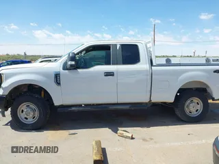 2017 Ford F-250 XLT with VIN 1FT7X2B62HEC15790, listed as a IAAI auction lot 42256808 with 142,297 mi miles and . Bid and sale history available at DreamBid. Image 14.