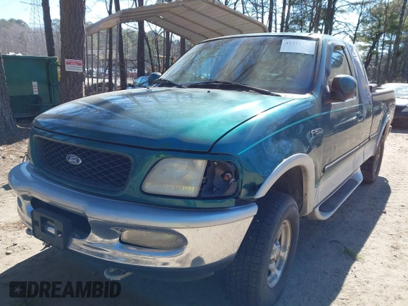 1997 Ford F-150 XL with VIN 1FTDX1860VNA37152, listed as a IAAI auction lot 41713372 with 200,777 mi miles. Bid and sale history available at carsss.com. Image 6.