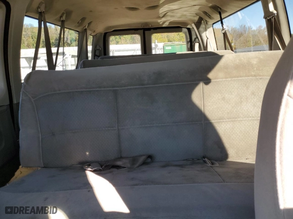 2007 Ford Econoline Wagon XL with VIN 1FBSS31L27DA82768, listed as a Copart auction lot 81163114 with 153,457 mi miles and Salvage Title. Bid and sale history available at carsss.com. Image 10.