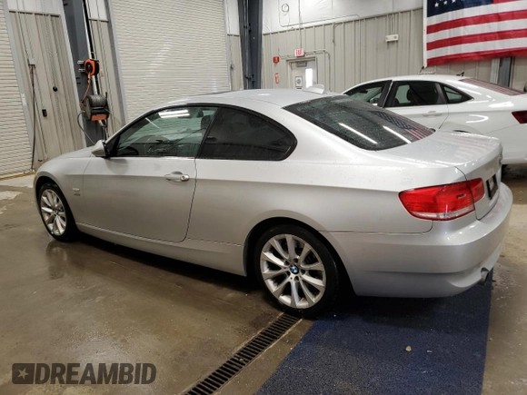 2009 BMW 3 Series 335i xDrive with VIN WBAWC735X9E270335, listed as a Copart auction lot 50217555 with 119,339 mi miles and Clean Title. Bid and sale history available at carsss.com. Image 2.