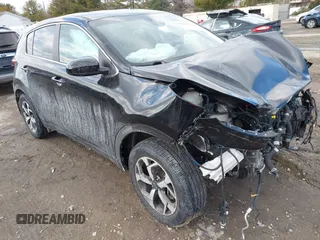 2021 Kia Sportage LX with VIN KNDPM3AC6M7845686, listed as a IAAI auction lot 41444426 with 28,764 mi miles. Bid and sale history available at carsss.com. Image 1.