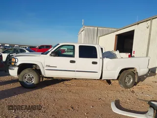 2006 GMC Sierra 2500HD Classic SLT with VIN 1GTHC23D46F178472, listed as a IAAI auction lot 41786040 with 206,968 mi miles. Bid and sale history available at carsss.com. Image 15.