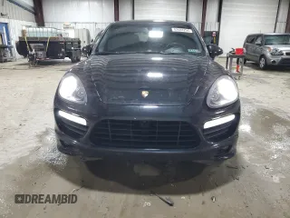 2012 Porsche Cayenne Turbo z VIN WP1AC2A21CLA84144, wystawiony jako Copart lot #82688294 z przebiegiem 124 143 mil mil oraz Szkoda całkowita • Salvage title. Historia ofert i sprzedaży dostępna na DreamBid. Obrazek 5.