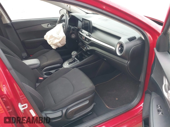 2019 Kia Forte LXS z VIN 3KPF24AD2KE072499, wystawiony jako IAAI lot #42172434 z przebiegiem 111 881 mil mil oraz . Historia ofert i sprzedaży dostępna na DreamBid. Obrazek 5.