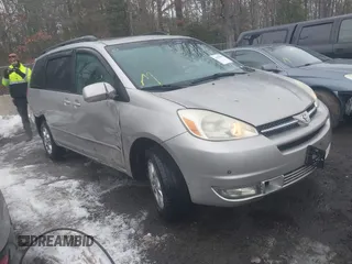2004 Toyota Sienna XLE with VIN 5TDBA22C74S014781, listed as a IAAI auction lot 41327692 with 148,548 mi miles. Bid and sale history available at carsss.com. Image 1.