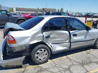1997 Honda Civic LX z VIN 2HGEJ6670VH570062, wystawiony jako IAAI lot #42218254 z przebiegiem 86 555 mil mil oraz . Historia ofert i sprzedaży dostępna na DreamBid. Obrazek 6.