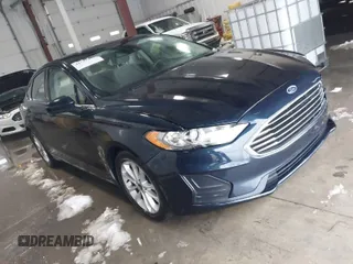 2020 Ford Fusion SE with VIN 3FA6P0HD0LR111817, listed as a IAAI auction lot 41542207 with 59,718 mi miles. Bid and sale history available at carsss.com. Image 1.