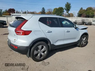 2022 Volvo XC40 Momentum with VIN YV4AC2HK2N2726416, listed as a Copart auction lot 77426764 with 84,997 mi miles and Salvage title. Bid and sale history available at DreamBid. Image 3.