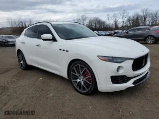 2017 Maserati Levante S with VIN ZN661YUS6HX217541, listed as a Copart auction lot 48803675 with 82,605 mi miles and Salvage Title. Bid and sale history available at carsss.com. Image 4.