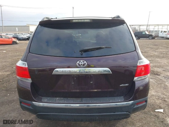 2013 Toyota Highlander with VIN 5TDBK3EH0DS277107, listed as a IAAI auction lot 41857411 with 152,186 mi miles. Bid and sale history available at carsss.com. Image 16.