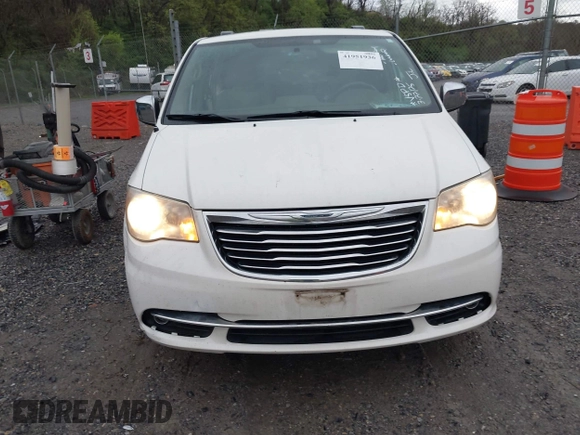 2012 Chrysler Town & Country Touring L with VIN 2C4RC1CG6CR137841, listed as a IAAI auction lot 41951936 with 264,211 mi miles and . Bid and sale history available at carsss.com. Image 12.