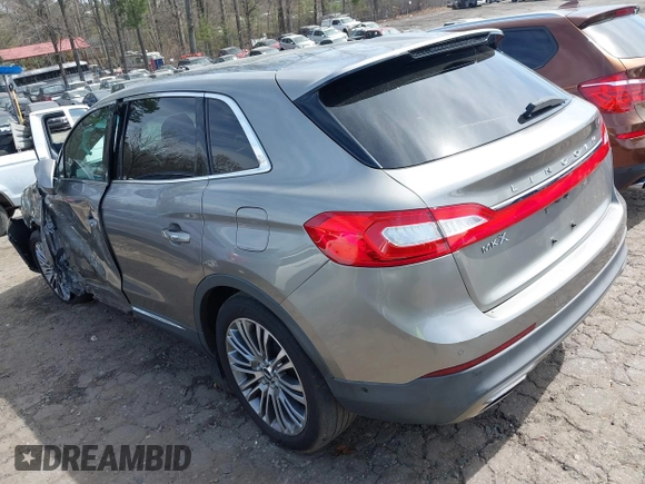 2016 Lincoln MKX Reserve z VIN 2LMTJ6LR7GBL60933, wystawiony jako IAAI lot #41825883 z przebiegiem 148 855 mil mil oraz . Historia ofert i sprzedaży dostępna na DreamBid. Obrazek 3.