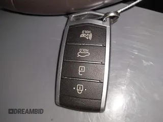 2017 Genesis G80 3.8L z VIN KMHGN4JE4HU175479, wystawiony jako IAAI lot #42161608 z przebiegiem 118 066 mil mil oraz . Historia ofert i sprzedaży dostępna na DreamBid. Obrazek 11.