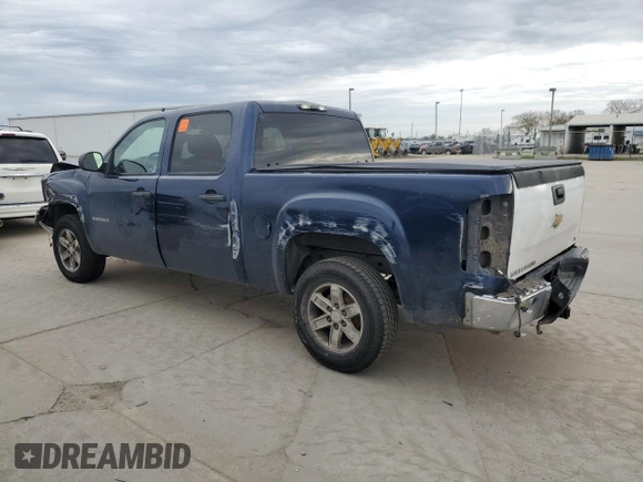 2010 GMC Sierra 1500 with VIN 3GTRCVE38AG273277, listed as a Copart auction lot 46154135 with 320,611 mi miles and Salvage Title. Bid and sale history available at DreamBid. Image 2.