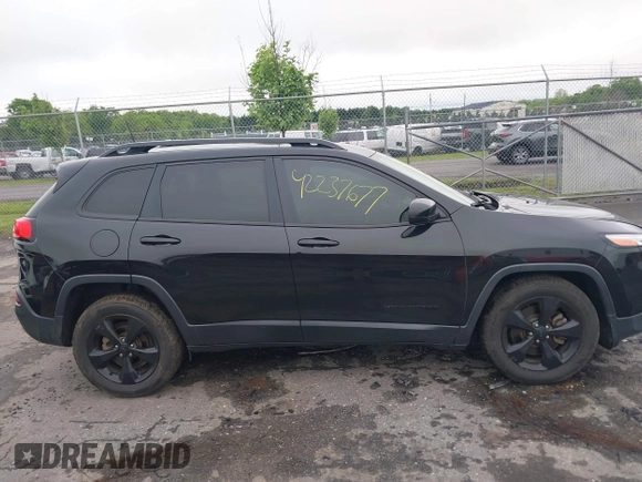 2016 Jeep Cherokee Latitude z VIN 1C4PJLCBXGW136718, wystawiony jako IAAI lot #42237677 z przebiegiem 145 109 mil mil oraz . Historia ofert i sprzedaży dostępna na DreamBid. Obrazek 13.