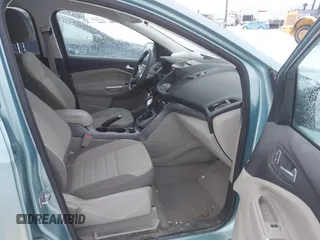 2013 Ford Escape SE z VIN 1FMCU9GX3DUC55471, wystawiony jako IAAI lot #41484007 z przebiegiem 174 381 mil mil oraz . Historia ofert i sprzedaży dostępna na DreamBid. Obrazek 5.