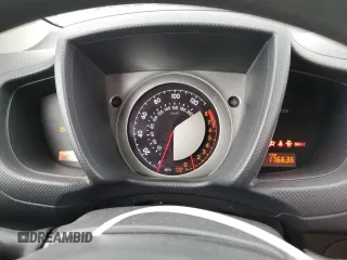2009 Scion xD z VIN JTKKU10479J035866, wystawiony jako Copart lot #51699835 z przebiegiem 176 636 mil mil oraz Szkoda całkowita • Salvage title. Historia ofert i sprzedaży dostępna na DreamBid. Obrazek 9.