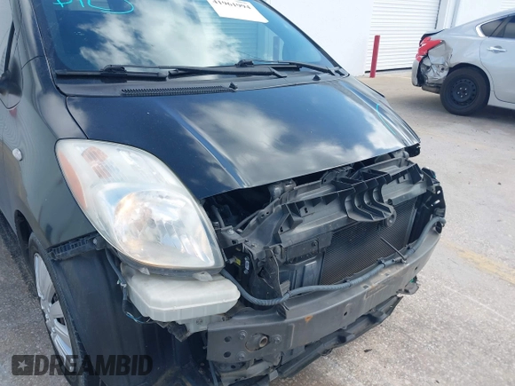 2008 Toyota Yaris with VIN JTDJT923485153695, listed as a IAAI auction lot 41961994 with 199,845 mi miles and . Bid and sale history available at DreamBid. Image 6.