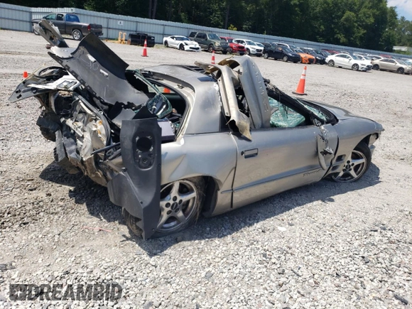 2001 Pontiac Firebird Formula z VIN 2G2FV22G312146995, wystawiony jako Copart lot #58705304 z przebiegiem Nie podano mil oraz Szkoda całkowita • Salvage title. Historia ofert i sprzedaży dostępna na DreamBid. Obrazek 3.