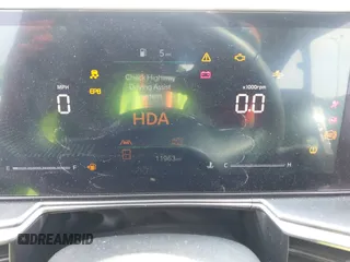2024 Kia Sorento EX z VIN 5XYRH4JF7RG298595, wystawiony jako IAAI lot #42177922 z przebiegiem 11 963 mil mil oraz . Historia ofert i sprzedaży dostępna na DreamBid. Obrazek 7.