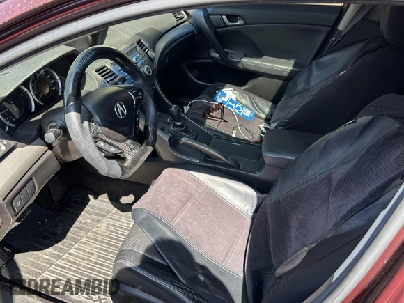 2009 Acura TSX z VIN JH4CU26609C035625, wystawiony jako IAAI lot #42440264 z przebiegiem 115 861 mil mil oraz . Historia ofert i sprzedaży dostępna na DreamBid. Obrazek 5.